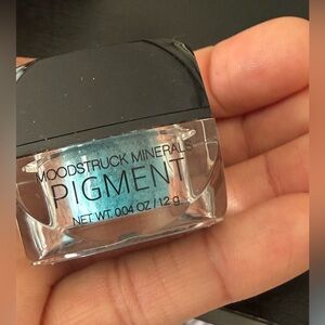 Younique Moodstruck Minerals Pigment - Vibrant Blue